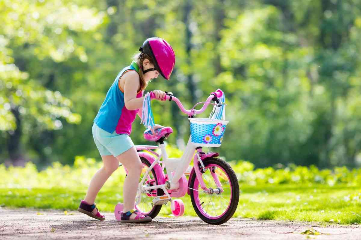 Insegnare ai bambini ad andare in bicicletta