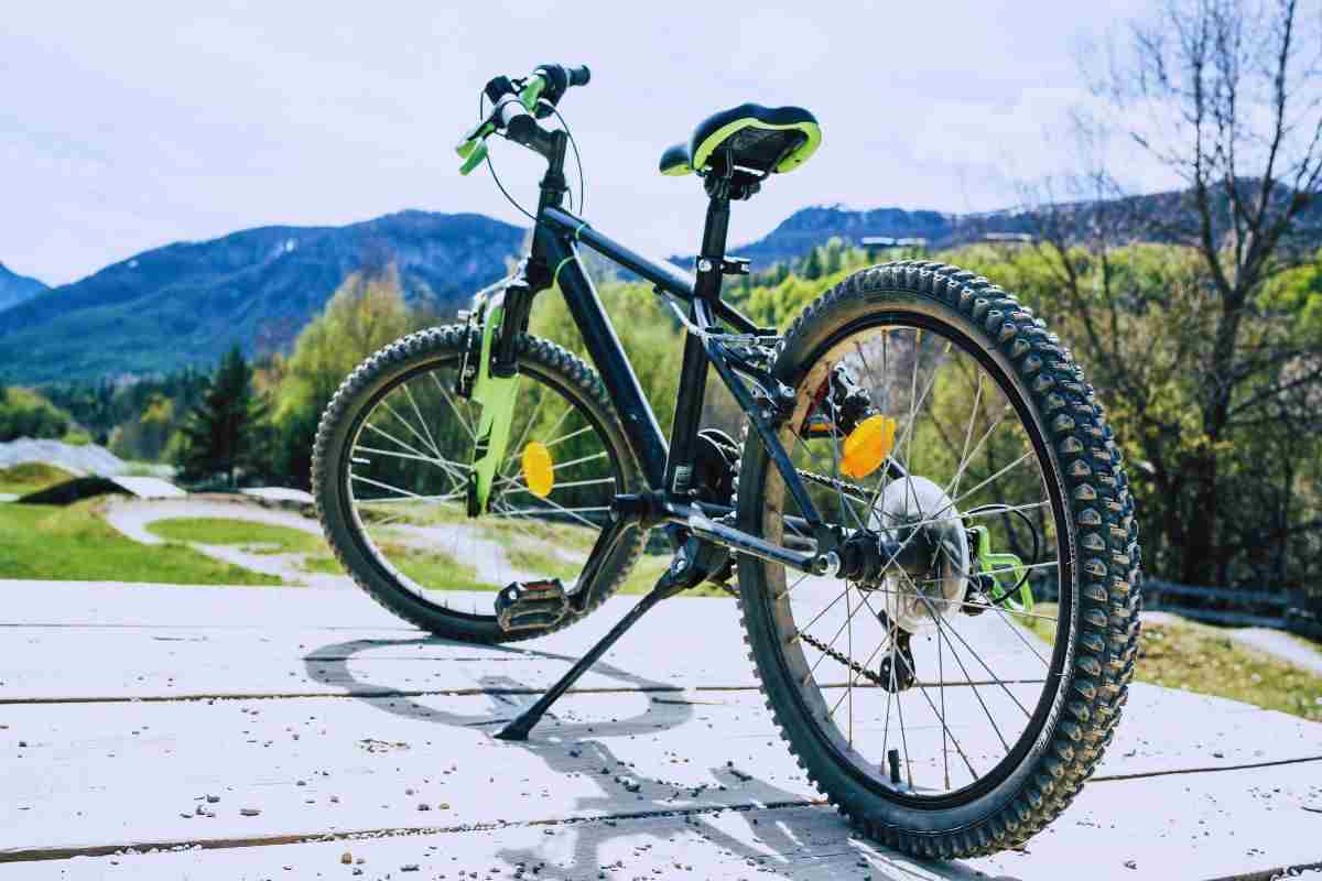bici e cavalletto