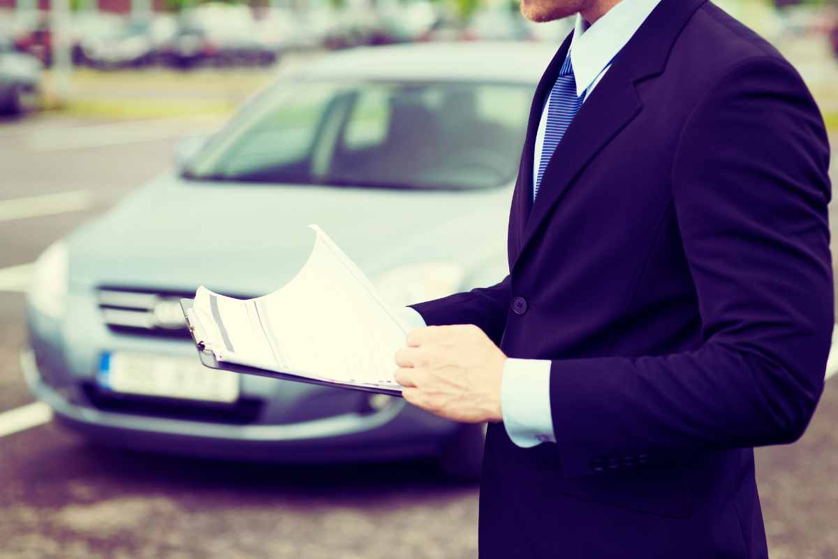 Assicurazione auto, arrivano forti sconti