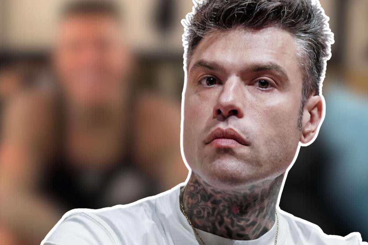Fedez mostra i nuovi occhiali alla portata di tutti