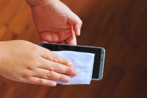 Come disinfettare lo smartphone